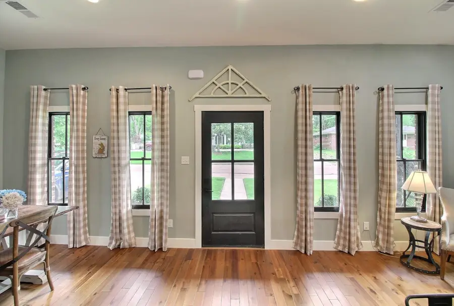 245 N MAIN ST, Collierville, TN 38017 - #3