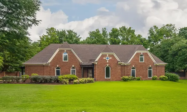 10120 BARN HILL DR, Collierville, TN 38017