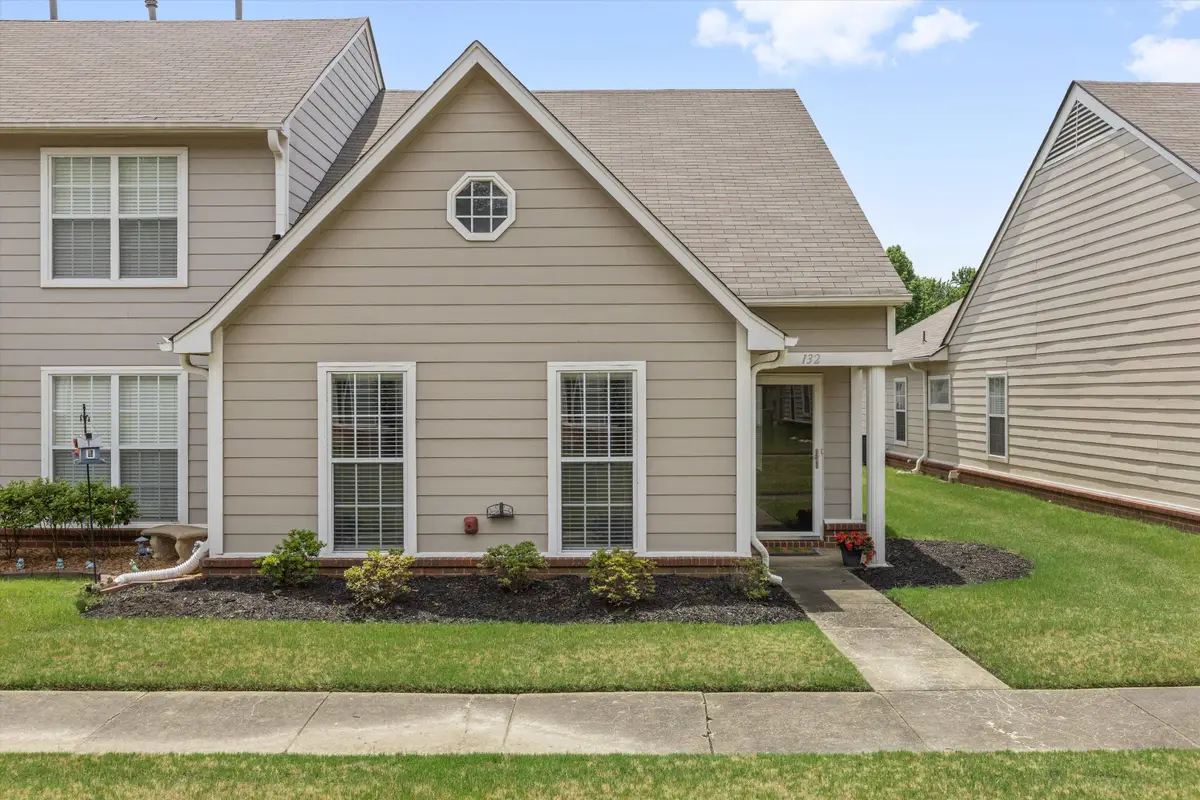 132 CENTER SPRINGS DR, Collierville, TN 38017 - #1
