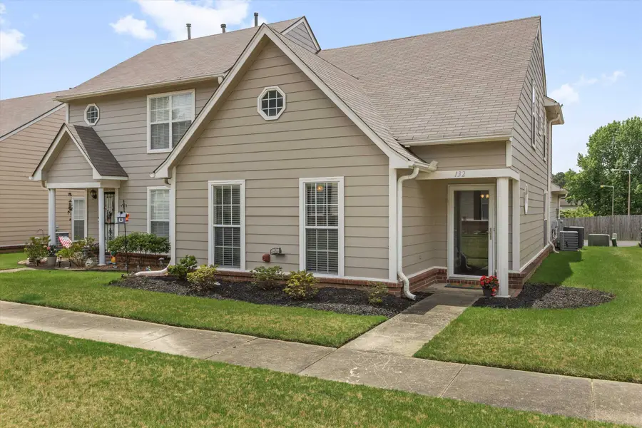 132 CENTER SPRINGS DR, Collierville, TN 38017 - #2