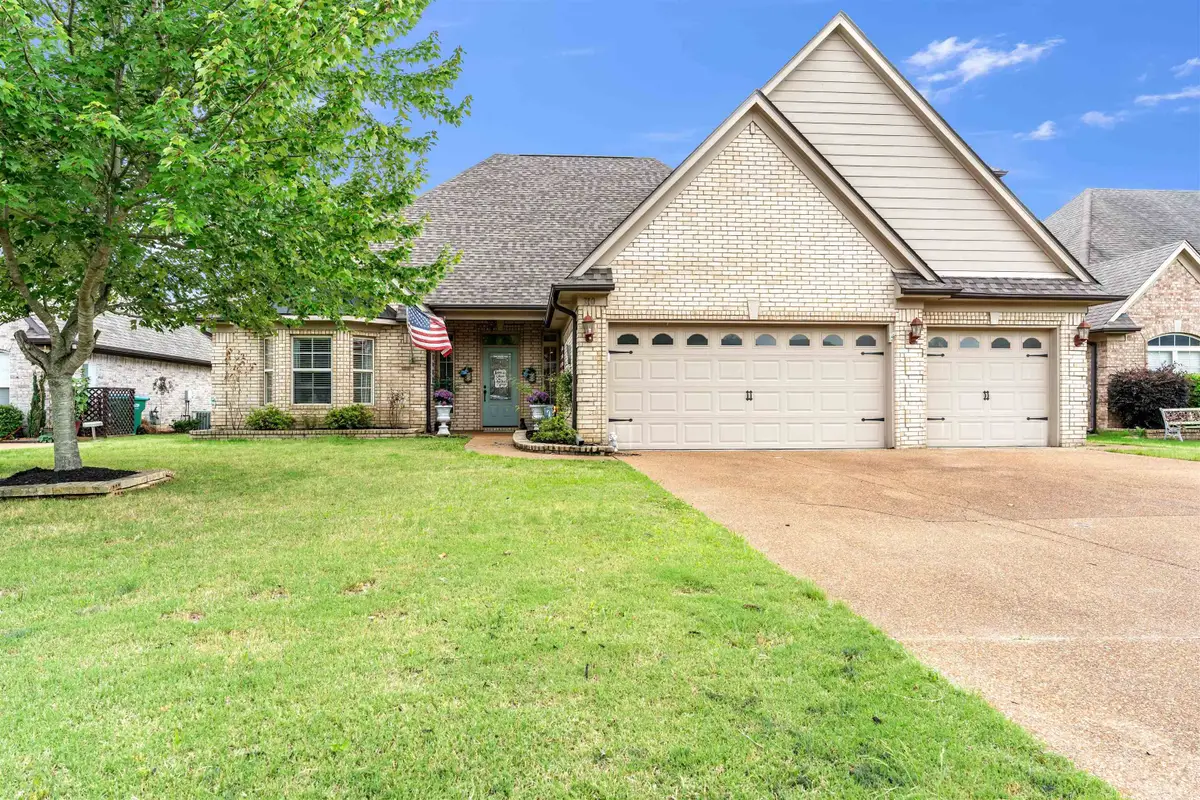 310 WHISPERING MEADOWS DR, Oakland, TN 38060 - #1
