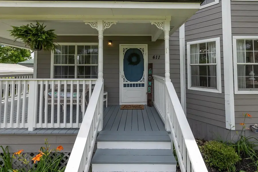 411 MADISON AVE W, Grand Junction, TN 38039-4207 - #2