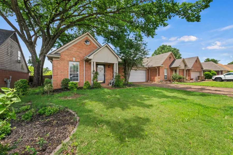 2749 COLONIAL TOWERS DR, Cordova, TN 38016 - #2