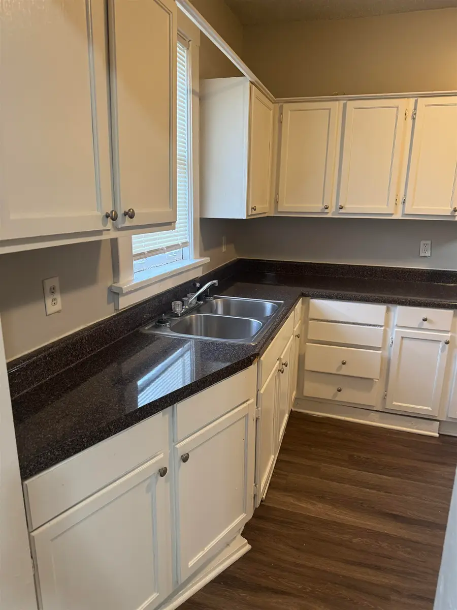 1434 RAYNER ST, Memphis, TN 38106 - #2