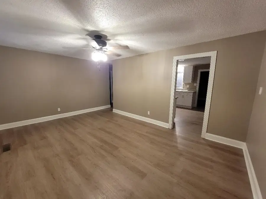 913 CHAMBLISS RD, Memphis, TN 38116 - #3