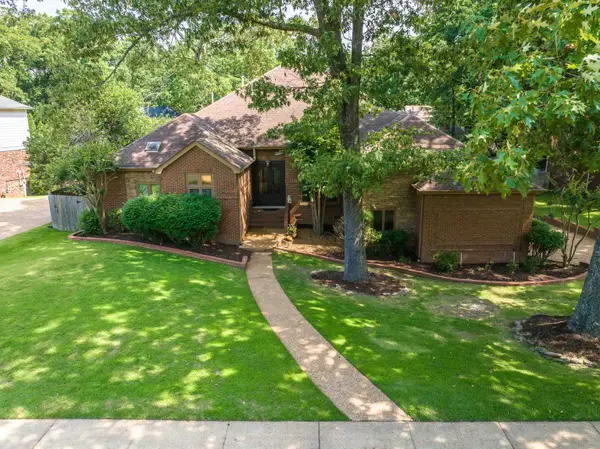 8986 CAIRN RIDGE DR, Germantown, TN 38139