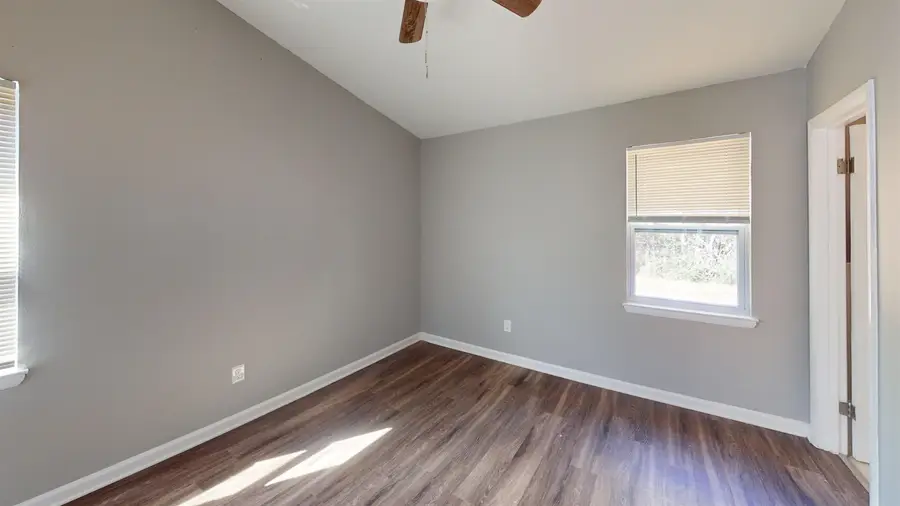 938 BRAMBLEWOOD LN, Memphis, TN 38109 - #3