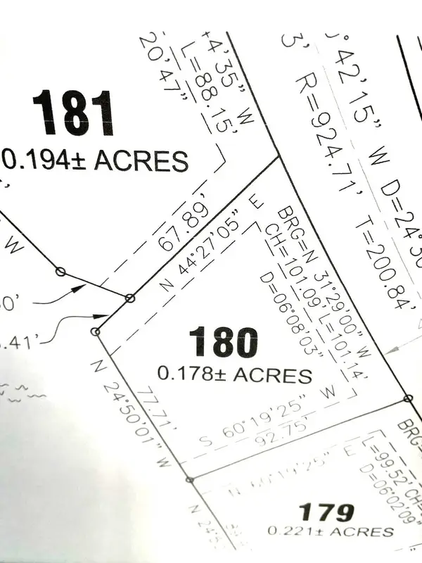 180 ARBORWOOD LN, Savannah, TN 38372