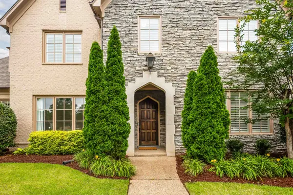 9285 ENCLAVE GREEN LN E, Germantown, TN 38139
