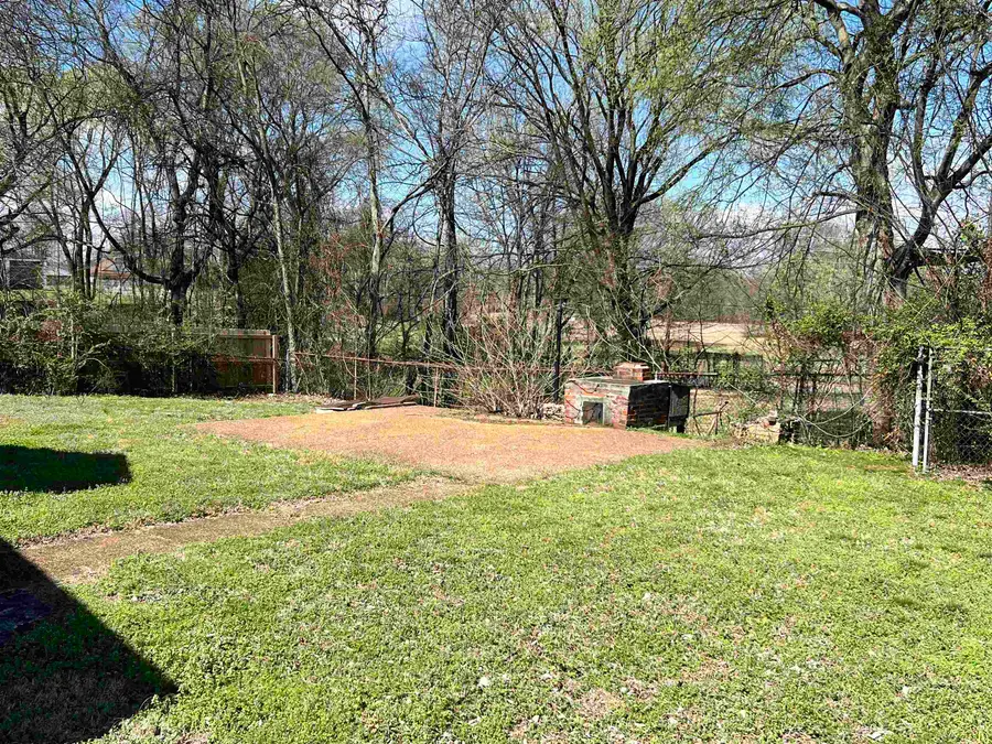 1102 CHICAGO AVE E, Memphis, TN 38107 - #3