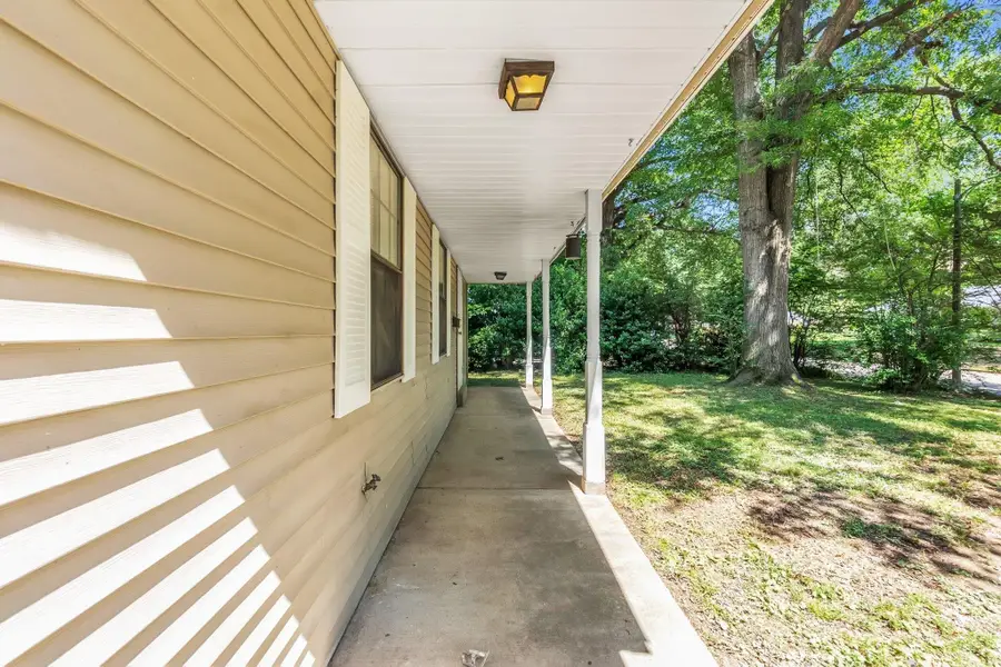 4374 SHELBOURNE DR, Memphis, TN 38108 - #3