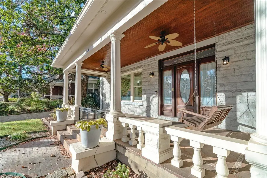 1630 CARR AVE, Memphis, TN 38104 - #2