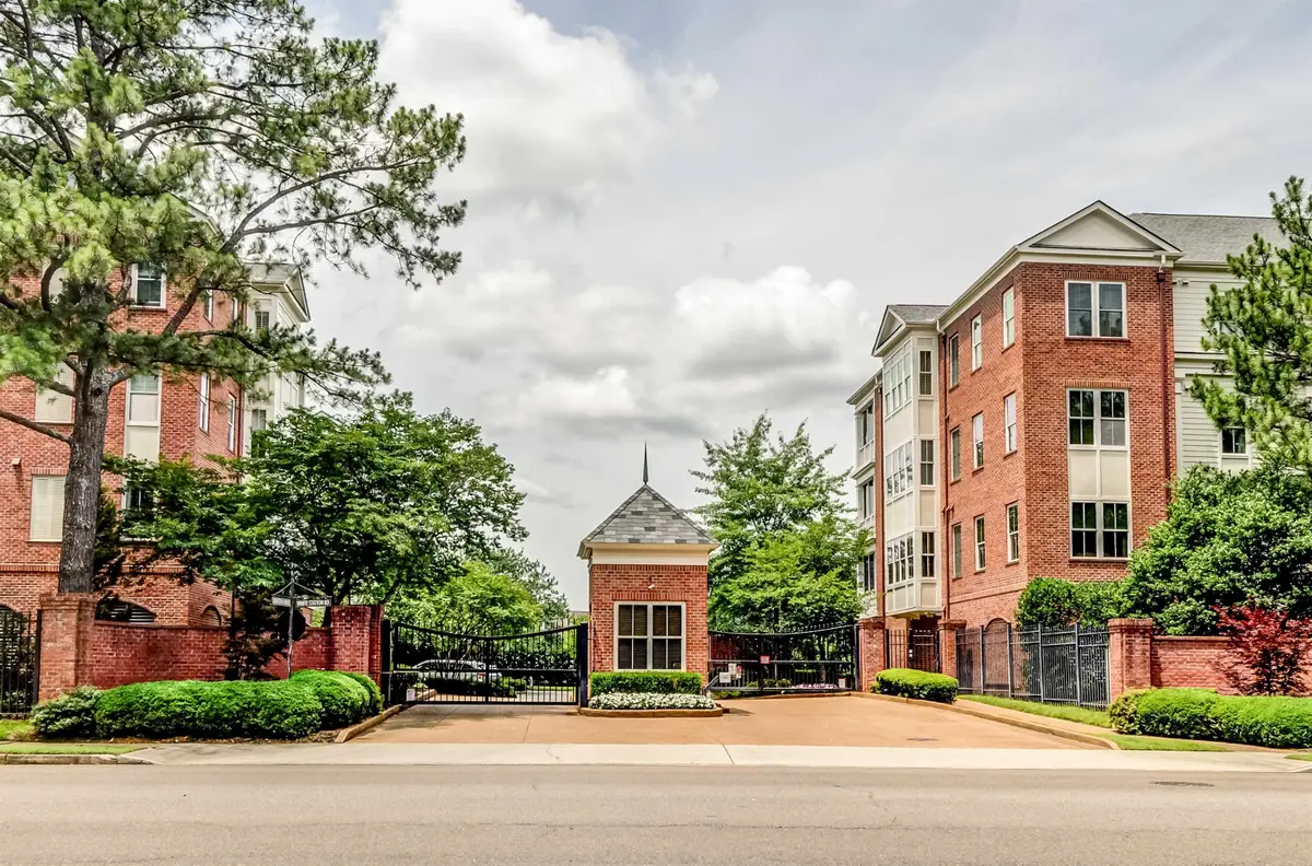 591 LEXINGTON CLUB CT #303, Memphis, TN 38117 - #1