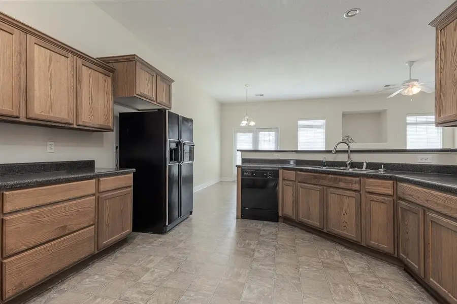 99 HEARTLAND LN, Memphis, TN 38109 - #3