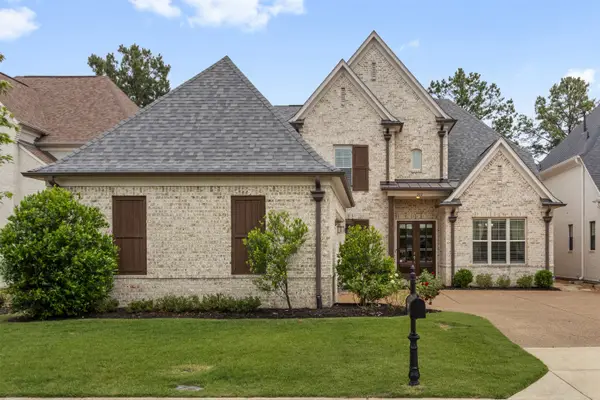 202 CHADWICK WOODS LN, Collierville, TN 38017