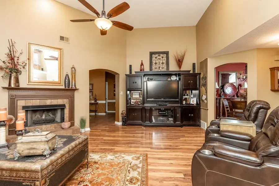 8934 FOREST BREEZE DR, Cordova, TN 38018 - #2