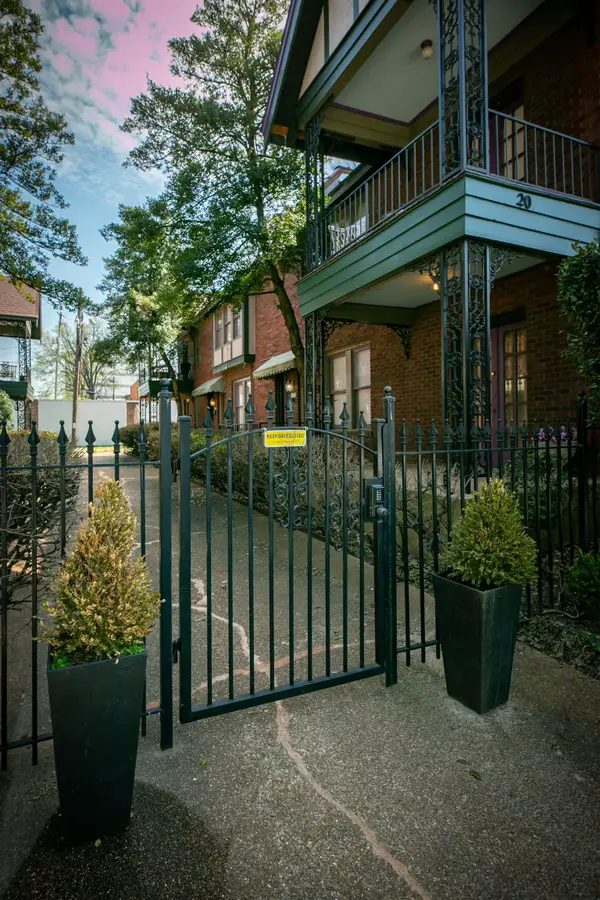 20-24 N BELVEDERE BLVD, Memphis, TN 38104