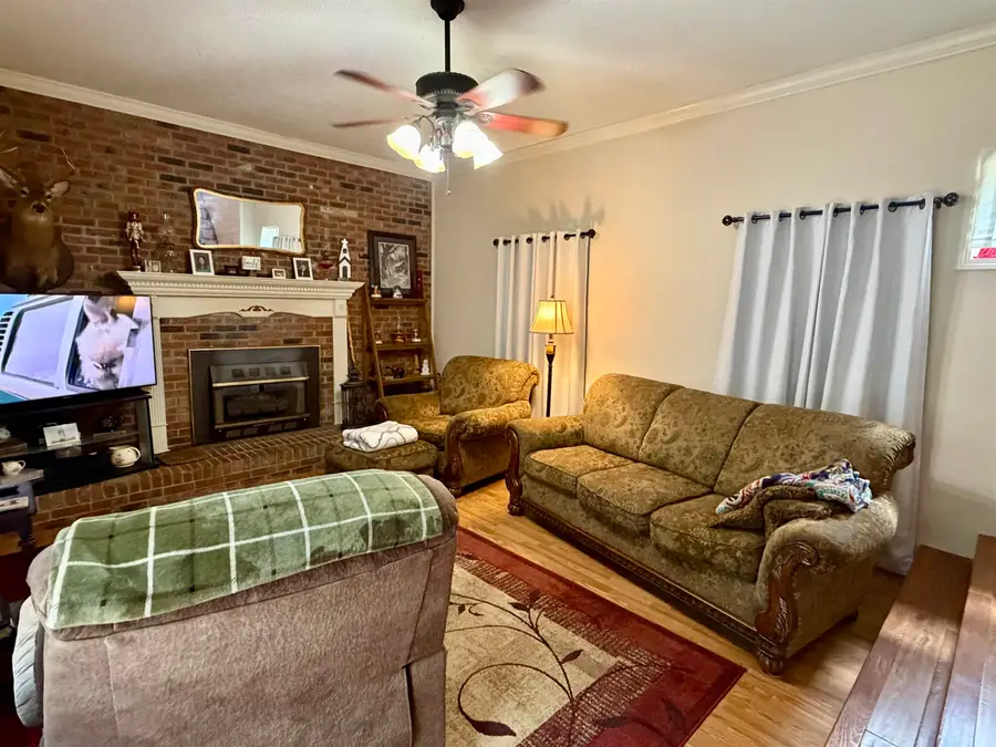 142 TREECE ST, Selmer, TN 38375-3216 - #3