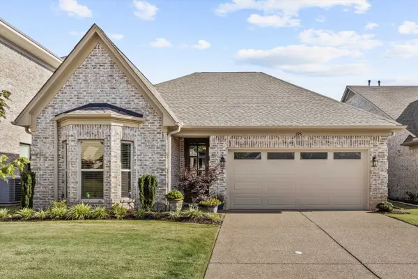 395 ST ANDREWS DR, Oakland, TN 38060