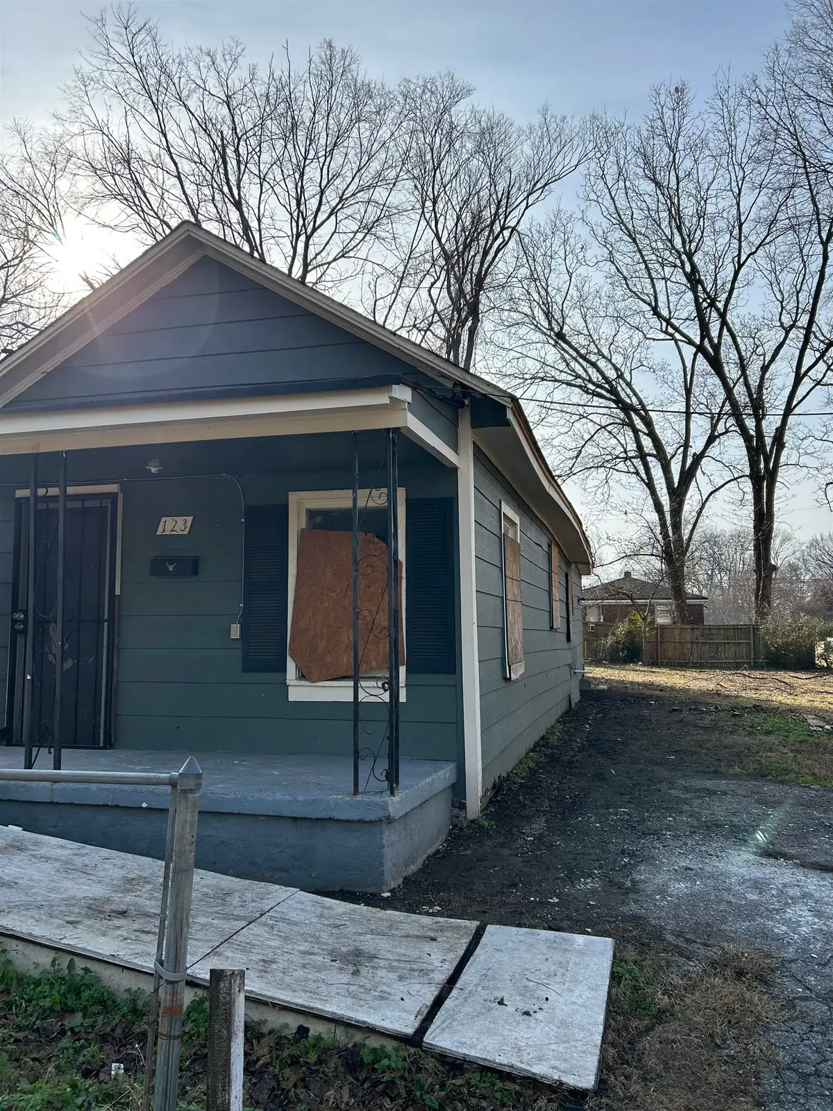 123 W FRANK ST, Memphis, TN 38109 - #1
