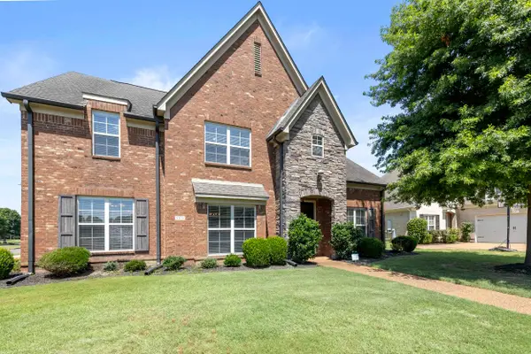 1371 RAINDROP DR, Collierville, TN 38017