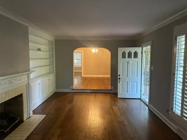 4142 POPLAR AVE, Memphis, TN 38117 - #3