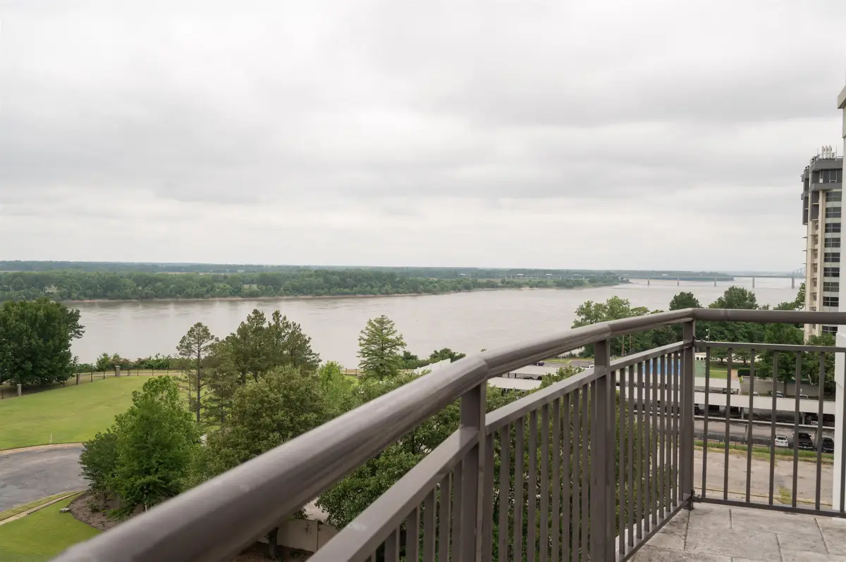 717 S RIVERSIDE DR #805/806, Memphis, TN 38103 - #1