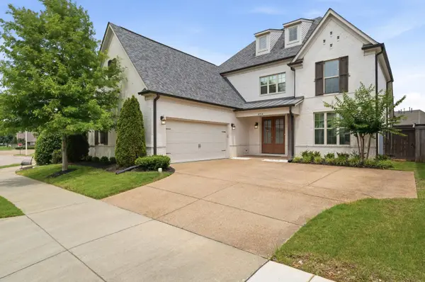 4714 EMMAS CIR E, Collierville, TN 38017