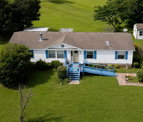 656 ROBERTSON RD, Mason, TN 38049