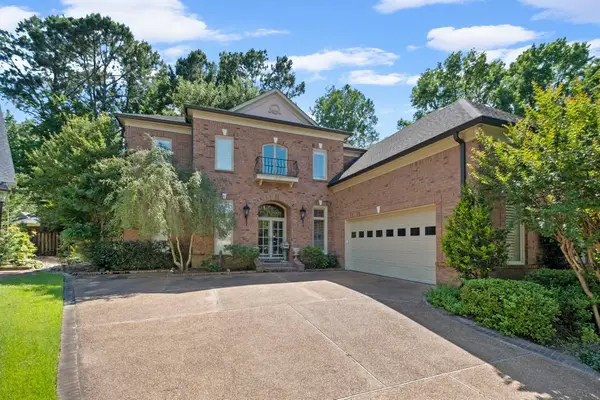 1047 HUMPHREY OAKS CIR, Memphis, TN 38120
