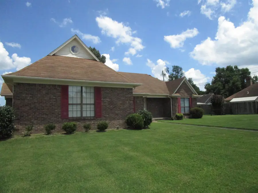 6888 JUANA DR, Millington, TN 38053 - #2