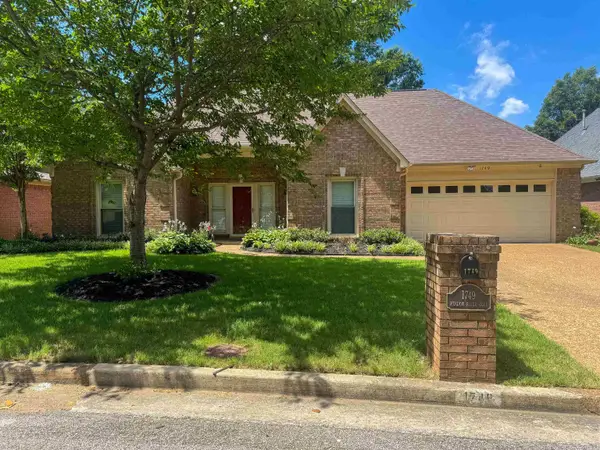1749 MEADOW RIVER CV, Memphis, TN 38016