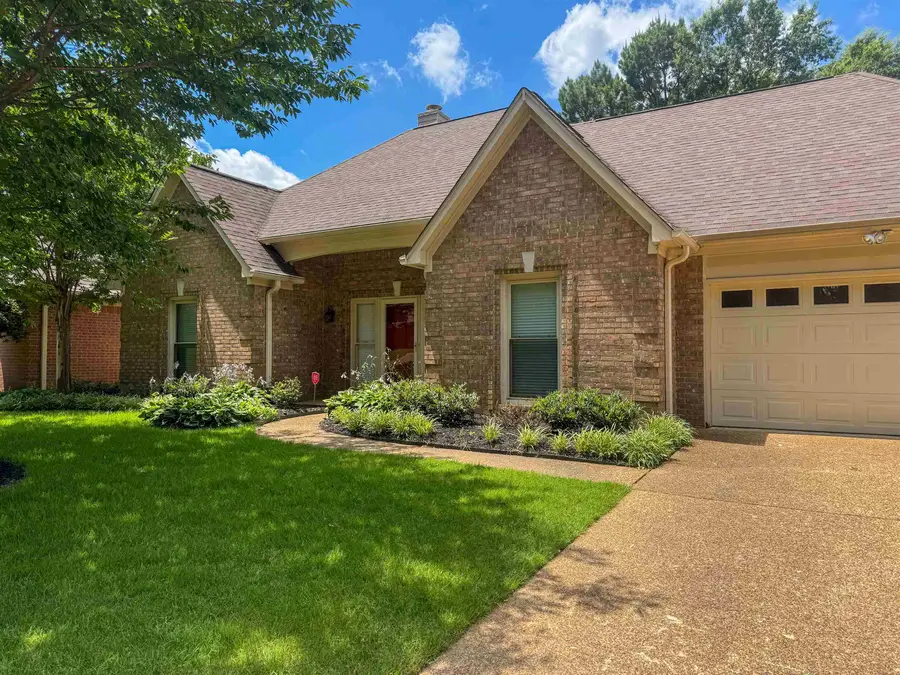1749 MEADOW RIVER CV, Cordova, TN 38016 - #2
