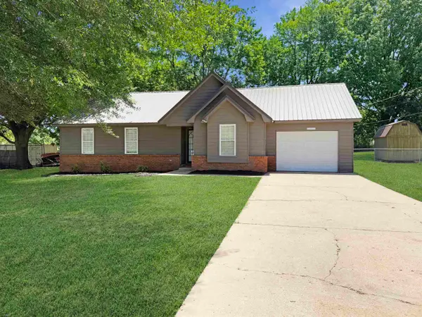 1023 TRACY RD, Millington, TN 38053