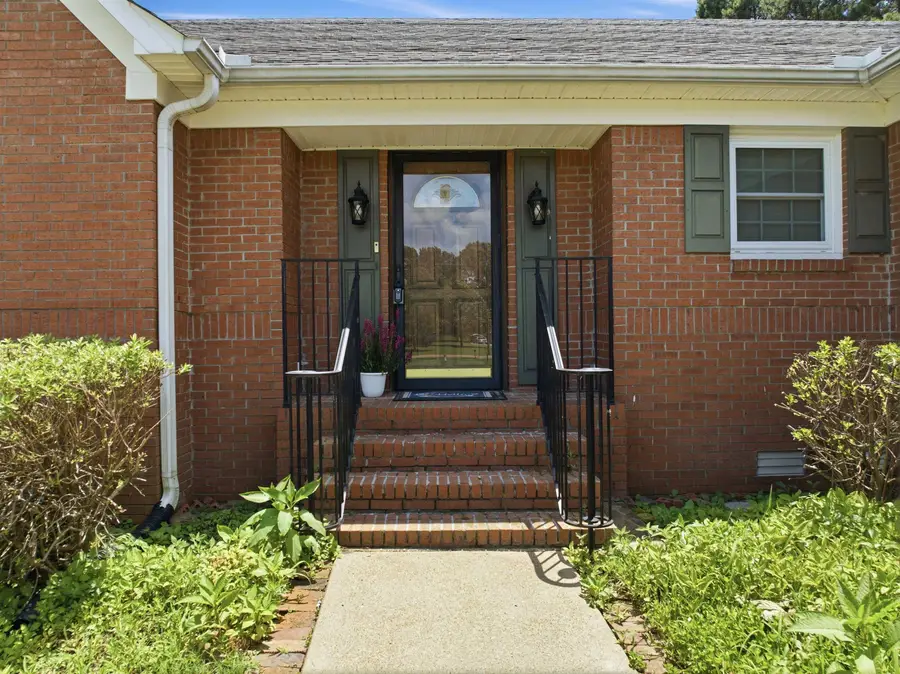 171 BRIERHEDGE RD, Covington, TN 38019 - #2