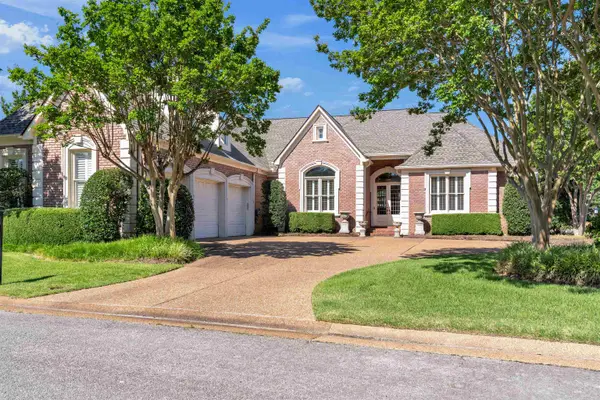3245 S AVENEL CV, Memphis, TN 38125