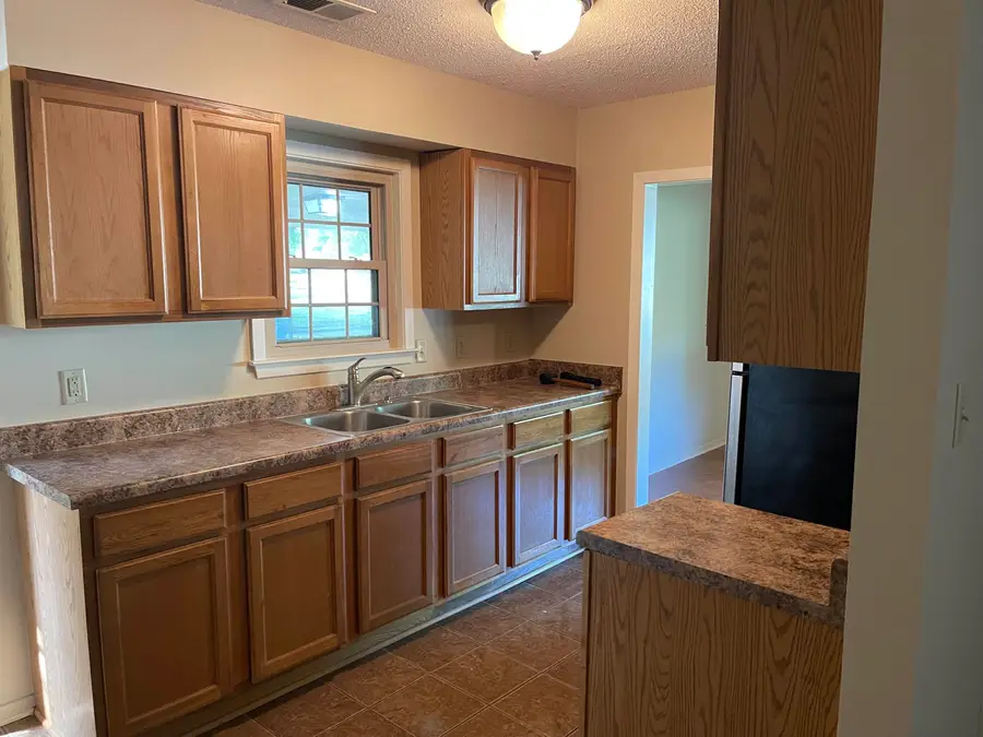 3643 W BIG BEND DR, Memphis, TN 38116 - #3
