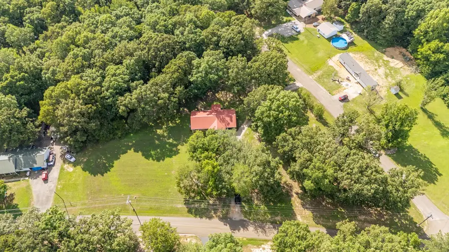 1172 BROOKS RD, Selmer, TN 38375 - #2