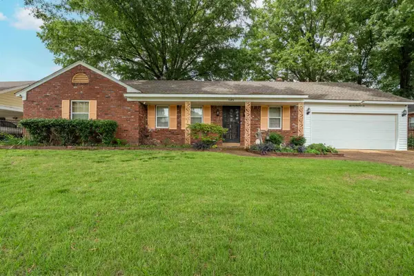 5102 DARLINGTON DR, Memphis, TN 38118-2520