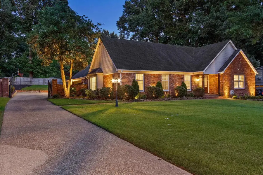 2066 KNOLL LN, Germantown, TN 38138 - #2