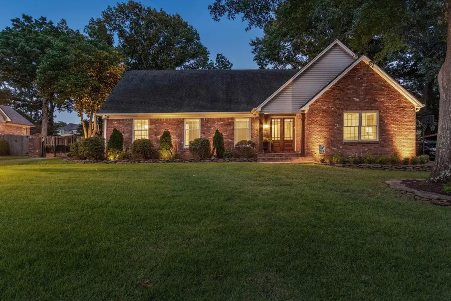 2066 KNOLL LN, Germantown, TN 38138 - #3