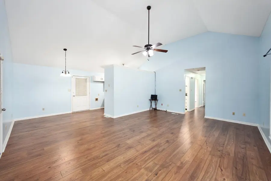 2645 CLIFTON DR, Dyersburg, TN 38024 - #3