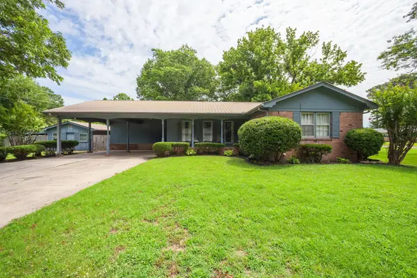 1042 TERRACE ST, Bolivar, TN 38008-2418