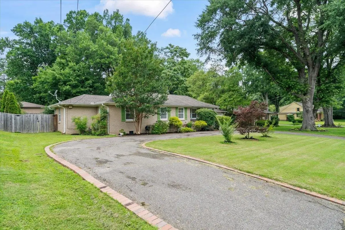 163 N MENDENHALL RD, Memphis, TN 38117 - #1