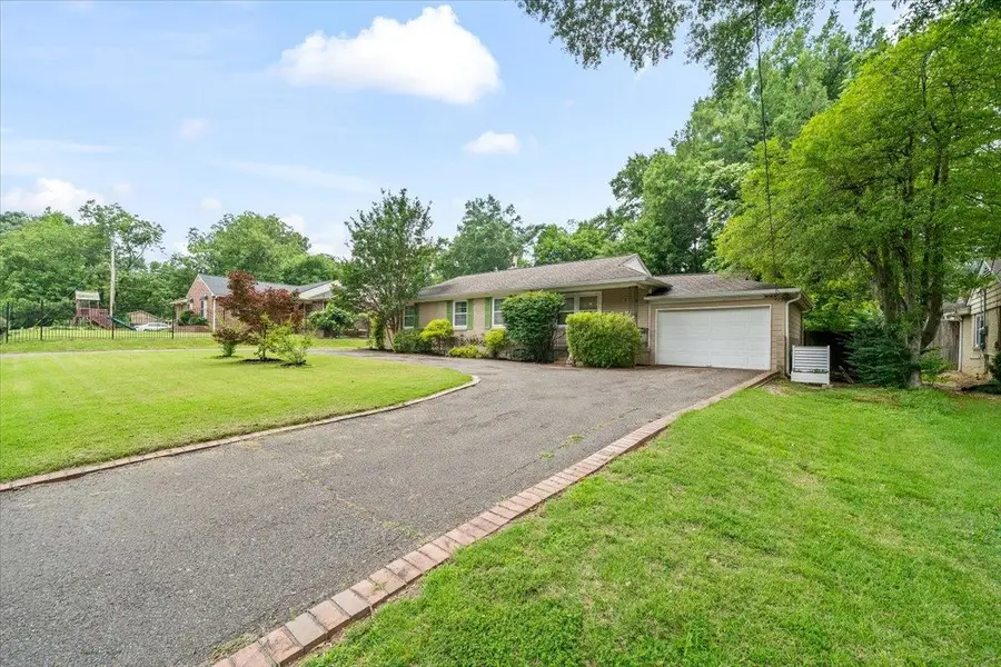 163 N MENDENHALL RD, Memphis, TN 38117 - #2
