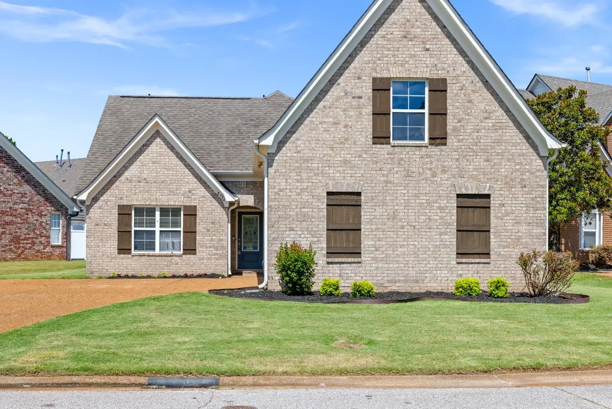 8924 VILLAGE LAKE LN, Bartlett, TN 38002 - #1