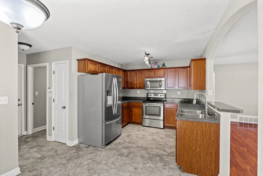 8924 VILLAGE LAKE LN, Bartlett, TN 38002 - #3
