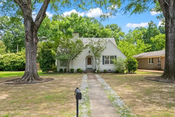 252 BARRY RD, Memphis, TN 38117