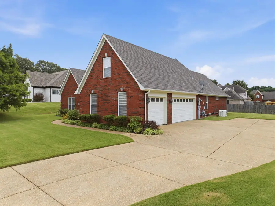 6643 BAUDETTE LN, Bartlett, TN 38135 - #2