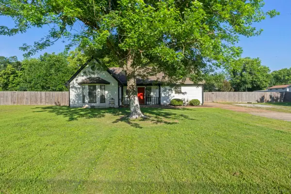 129 QUAIL HOLLOW DR, Atoka, TN 38004